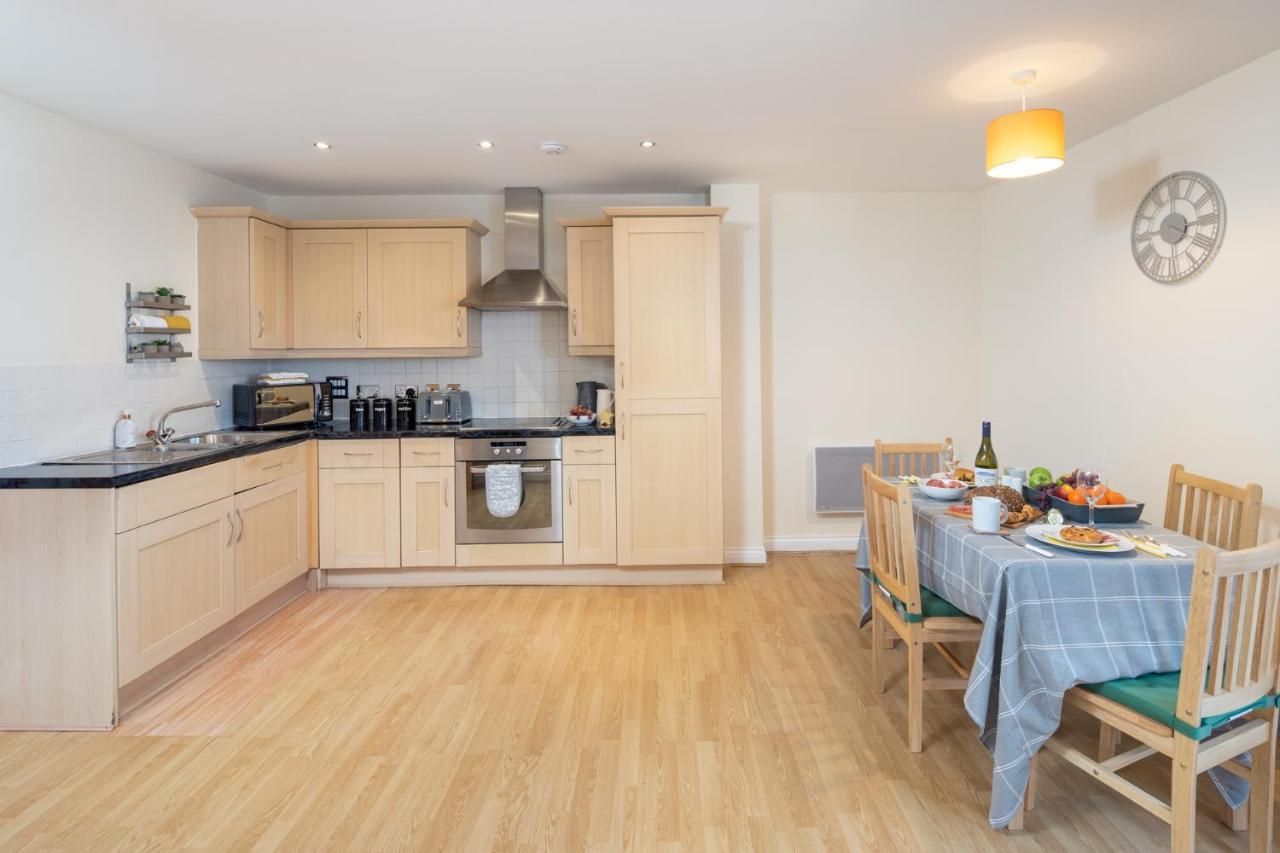 Central Watford Stylish 2 Bedroom Serviced Apartment With Free Parking 外观 照片